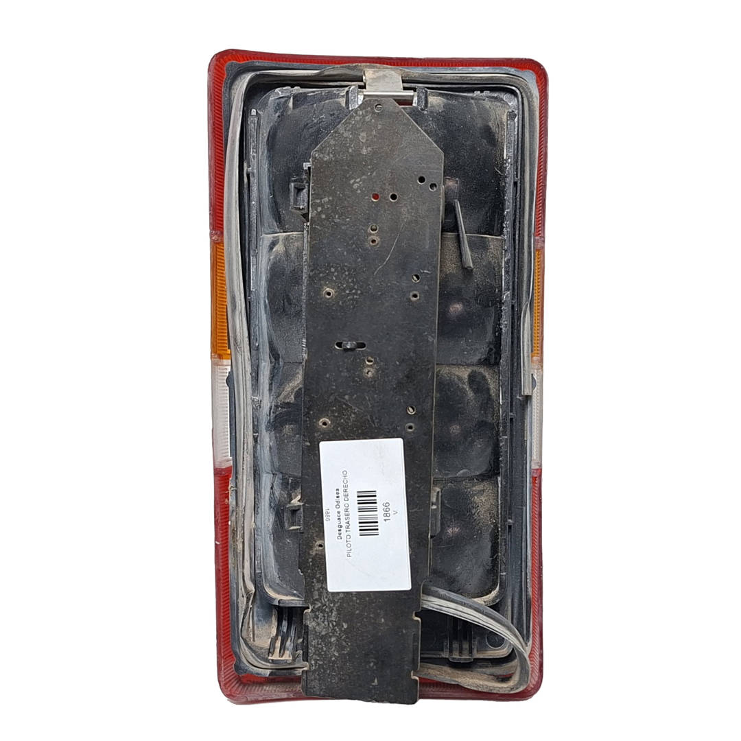 Foto 2 de Piloto Trasero Derecho Mitsubishi Space Wagon (n30/n40) (1991–1996)