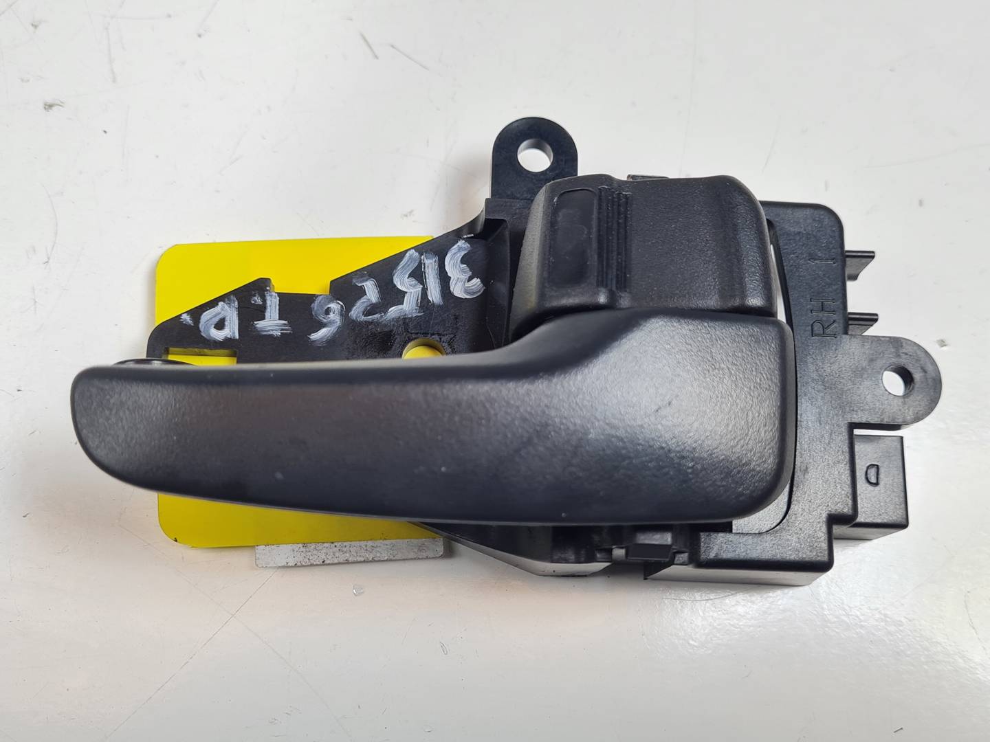 MANETA INTERIOR TRASERA DERECHA - MN105360 - MITSUBISHI - GRANDIS (NA0W)