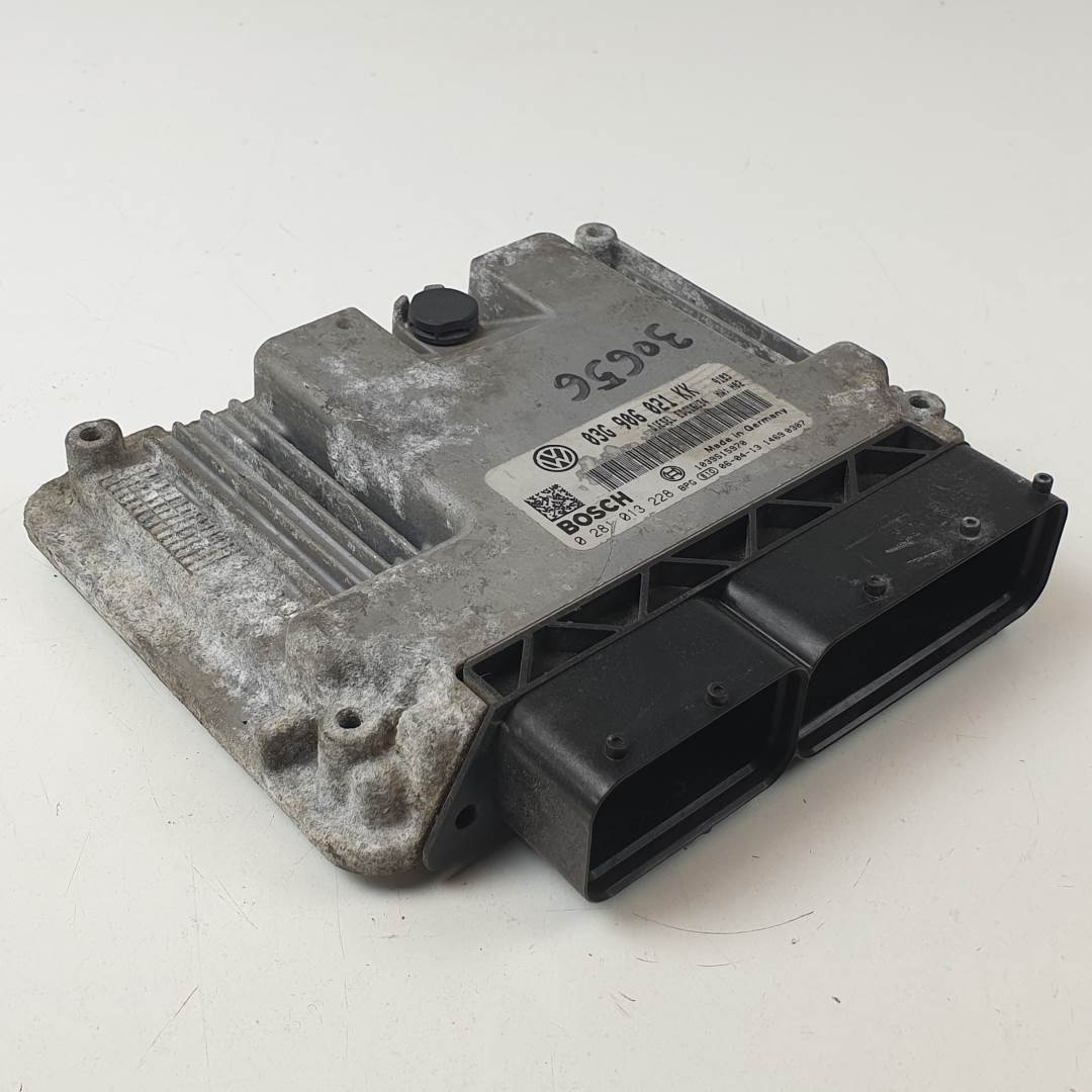 CENTRALITA MOTOR UCE - 0281013228 - VOLKSWAGEN - JETTA (1K2)