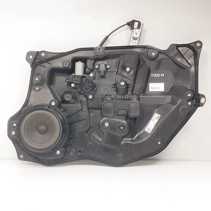 ELEVALUNAS DELANTERO DERECHO - D09L5897X - MAZDA - CX-3