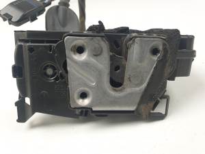 CERRADURA PUERTA DELANTERA DERECHA 805023535R SMART FORFOUR (W453) Autodesguaces Alicante