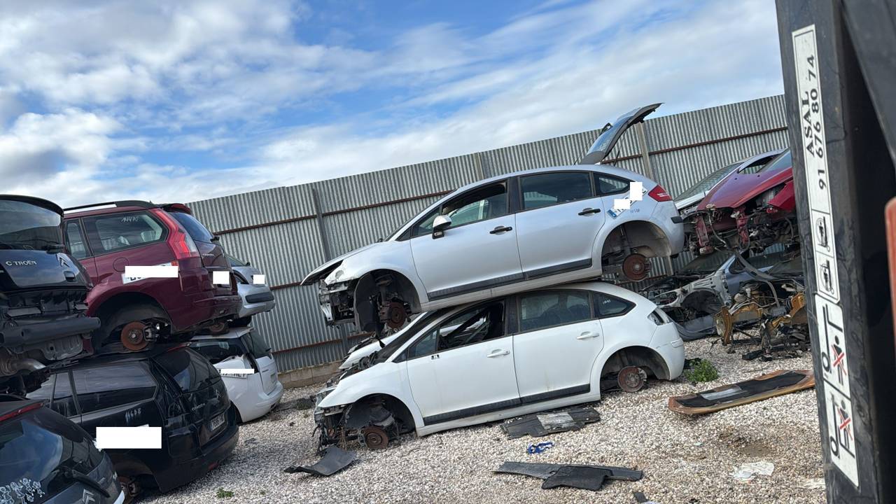 Imagen del vehículo CITROEN C4 BERLINA