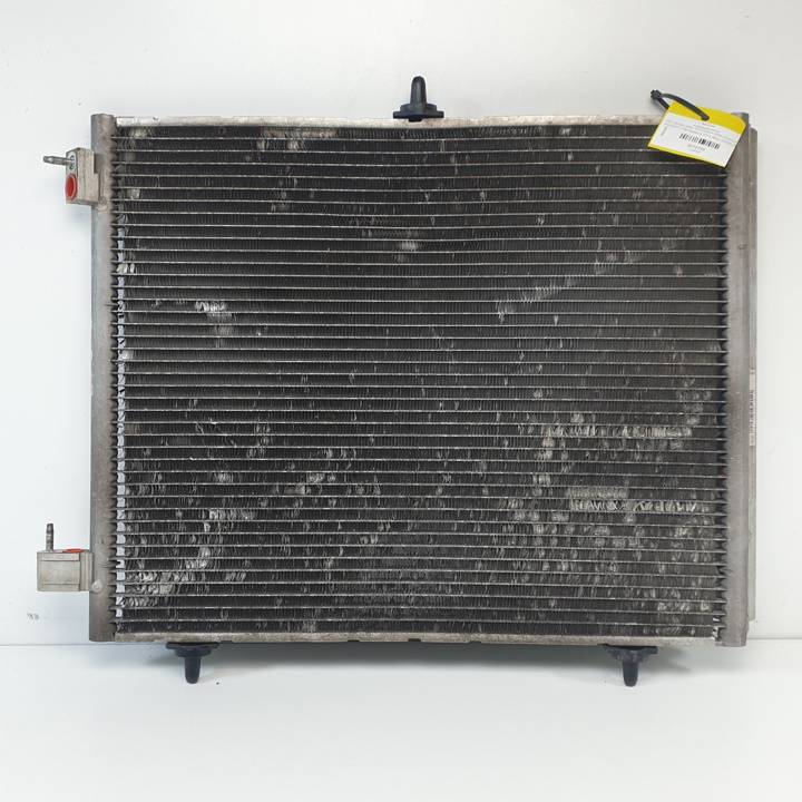 CONDENSADOR / RADIADOR AIRE ACONDICIONADO 9674813580 PEUGEOT 208 Autodesguaces Alicante