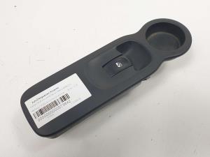 MANDO ELEVALUNAS DELANTERO DERECHO E28983 RENAULT MODUS Autodesguaces Alicante