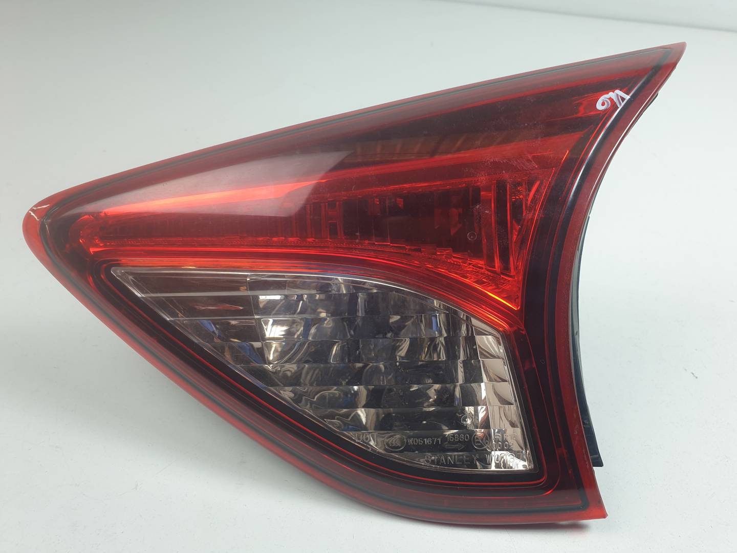 PILOTO TRASERO DERECHO INTERIOR - KD53513G0E - MAZDA - CX-5