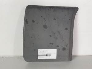 MOLDURAS TRASERAS 8200036105G RENAULT TRAFIC CAJA CERRADA (AB 4.01) Autodesguaces Alicante