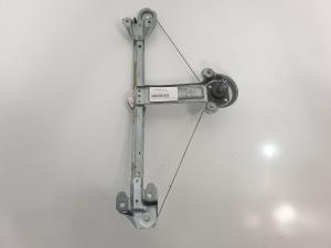 ELEVALUNAS TRASERO DERECHO 13100421 OPEL ASTRA H BER. Autodesguaces Alicante