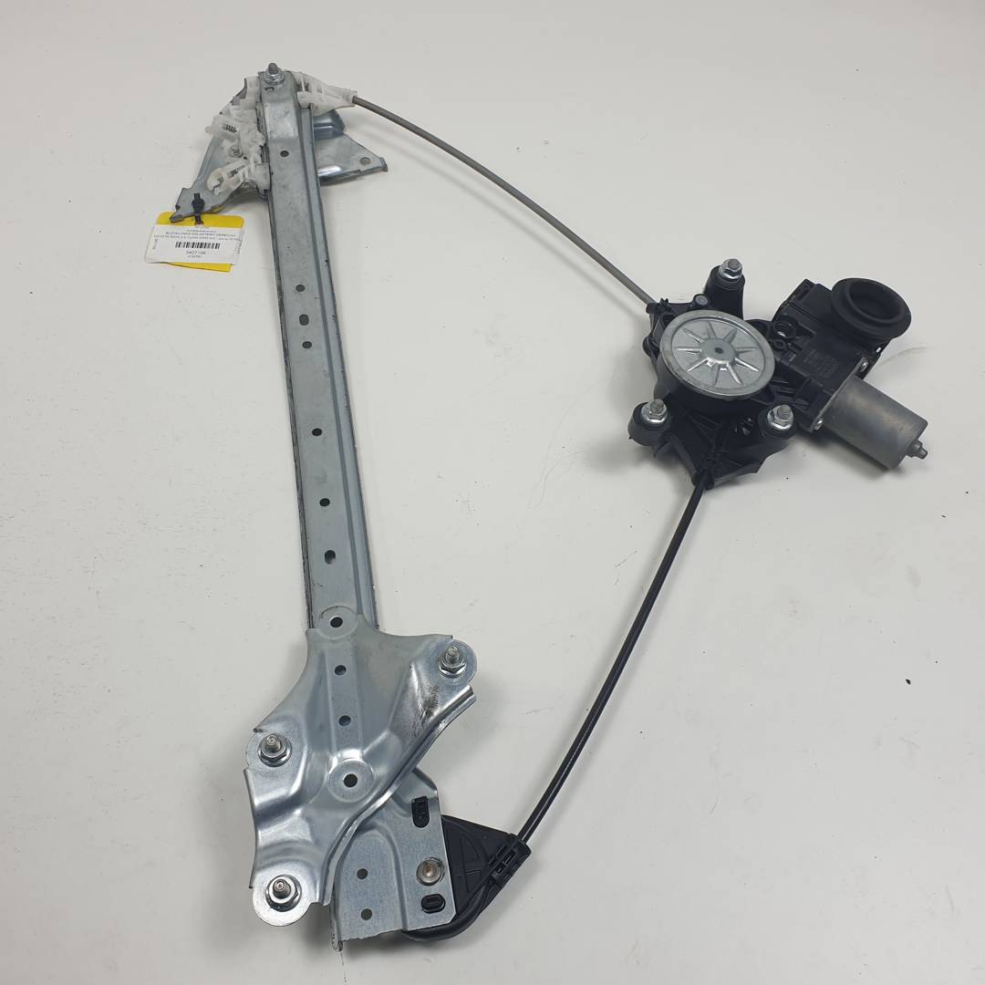 ELEVALUNAS DELANTERO DERECHO - 8571042140 - TOYOTA - RAV4