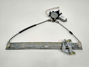 ELEVALUNAS DELANTERO DERECHO 8621003892 MAZDA PREMACY (CP) Autodesguaces Alicante