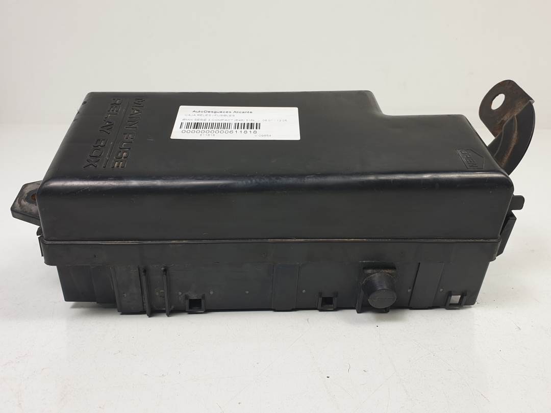 CAJA RELES / FUSIBLES - 82231FC00271 - BMW - SERIE 3 COMPACT (E46)
