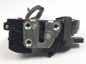 CERRADURA PUERTA TRASERA DERECHA KIA SPORTAGE (SL) Autodesguaces Alicante