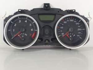 CUADRO INSTRUMENTOS 8200793135 RENAULT MEGANE II CLASSIC BERLINA Autodesguaces Alicante