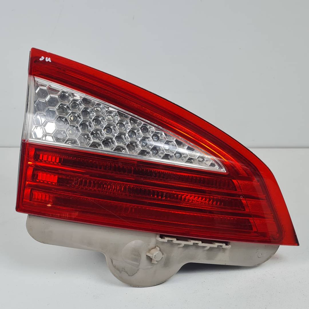 Rückleuchte innen hinten links - 7S7113A603B - FORD - MONDEO SPORTBREAK (CA2)