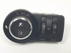 MANDO LUCES 13268703 OPEL ASTRA J LIM. Autodesguaces Alicante