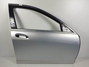 PUERTA DELANTERA DERECHA MERCEDES CLASE S (W221) BERLINA Autodesguaces Alicante