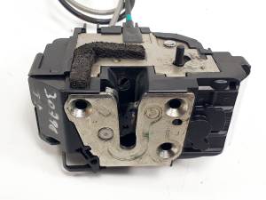 CERRADURA PUERTA TRASERA IZQUIERDA NISSAN QASHQAI (J10) Autodesguaces Alicante