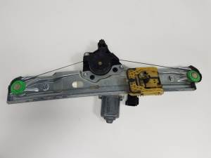 ELEVALUNAS TRASERO DERECHO BM51A27000BC FORD FOCUS LIM. (CB8) Autodesguaces Alicante