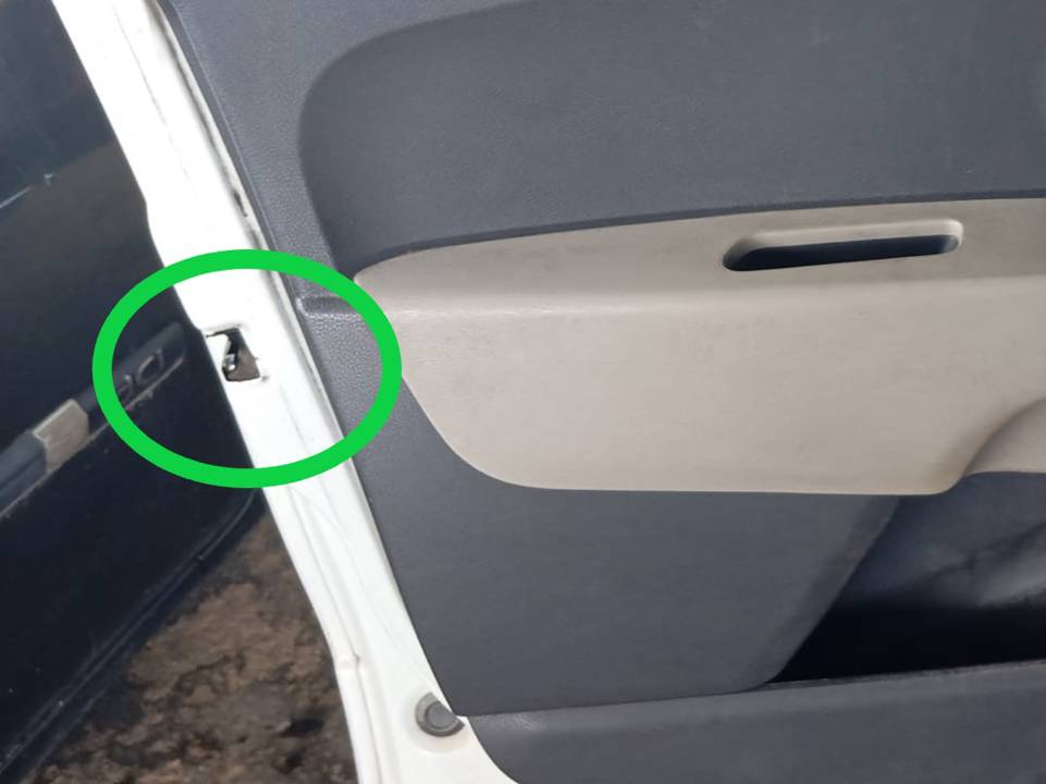 CERRADURA PUERTA DELANTERA IZQUIERDA