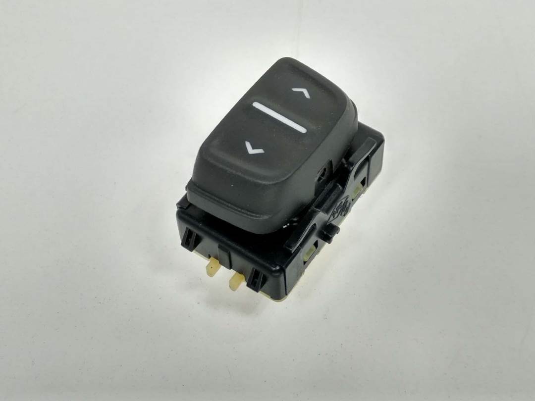 MANDO ELEVALUNAS DELANTERO DERECHO - 254214937R - DACIA - SANDERO