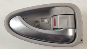 MANETA INTERIOR DELANTERA DERECHA 6920505051 TOYOTA AVENSIS Autodesguaces Alicante
