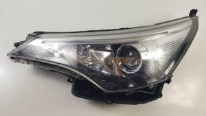 FARO IZQUIERDO TOYOTA AVENSIS Autodesguaces Alicante