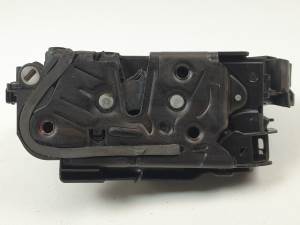 CERRADURA PUERTA TRASERA IZQUIERDA A5L5TA839015L SEAT ARONA Autodesguaces Alicante