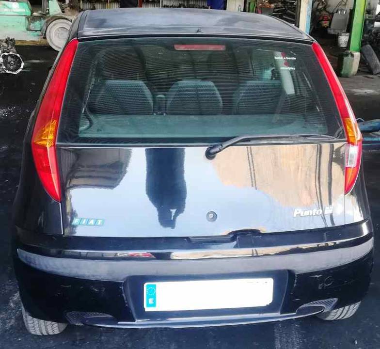 Imagen del vehículo FIAT PUNTO BERLINA (188)