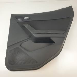 GUARNECIDO PUERTA TRASERA DERECHA 6F0857212J SEAT ARONA Autodesguaces Alicante