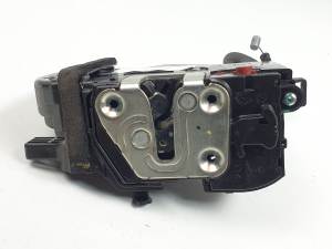 CERRADURA PUERTA TRASERA IZQUIERDA 814103U010 KIA SPORTAGE (SL) Autodesguaces Alicante