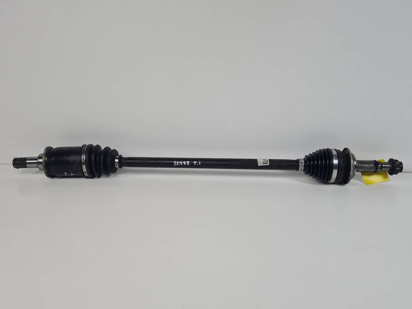 TRANSMISION TRASERA IZQUIERDA - 4234048190 - LEXUS - RX Series (AL20)
