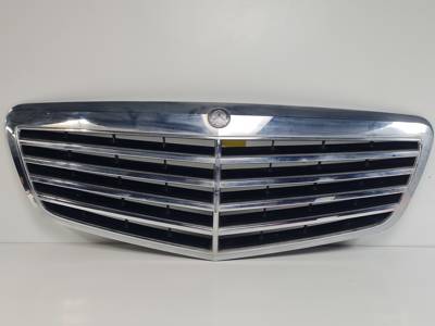 REJILLA DELANTERA A2218800483 MERCEDES CLASE S (W221) BERLINA Autodesguaces Alicante