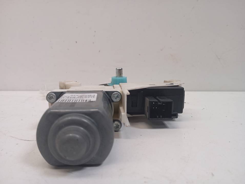 MOTOR ELEVALUNAS TRASERO DERECHO