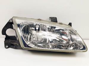 FARO DERECHO 89004855 NISSAN ALMERA (N16/E) Autodesguaces Alicante