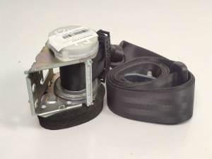 CINTURON SEGURIDAD TRASERO IZQUIERDO 9682036280 PEUGEOT 3008 (T84) Autodesguaces Alicante