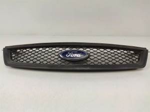 REJILLA DELANTERA 4M518138AE FORD FOCUS BERLINA (CAP) Autodesguaces Alicante