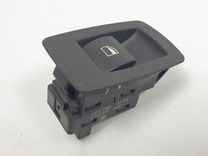 MANDO ELEVALUNAS TRASERO IZQUIERDO 6945874 BMW SERIE 3 BERLINA (E90) Autodesguaces Alicante