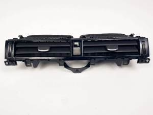 REJILLA AIREADORA LK72014L21AC LAND ROVER RANGE ROVER EVOQUE Autodesguaces Alicante