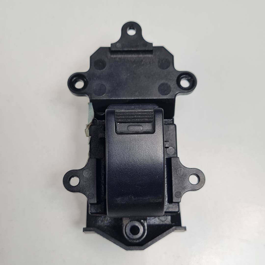 MANDO ELEVALUNAS DELANTERO DERECHO - M18602 - HONDA - ACCORD BERLINA (CG7-9/CH1-7)