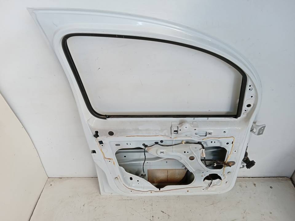 PUERTA DELANTERA IZQUIERDA