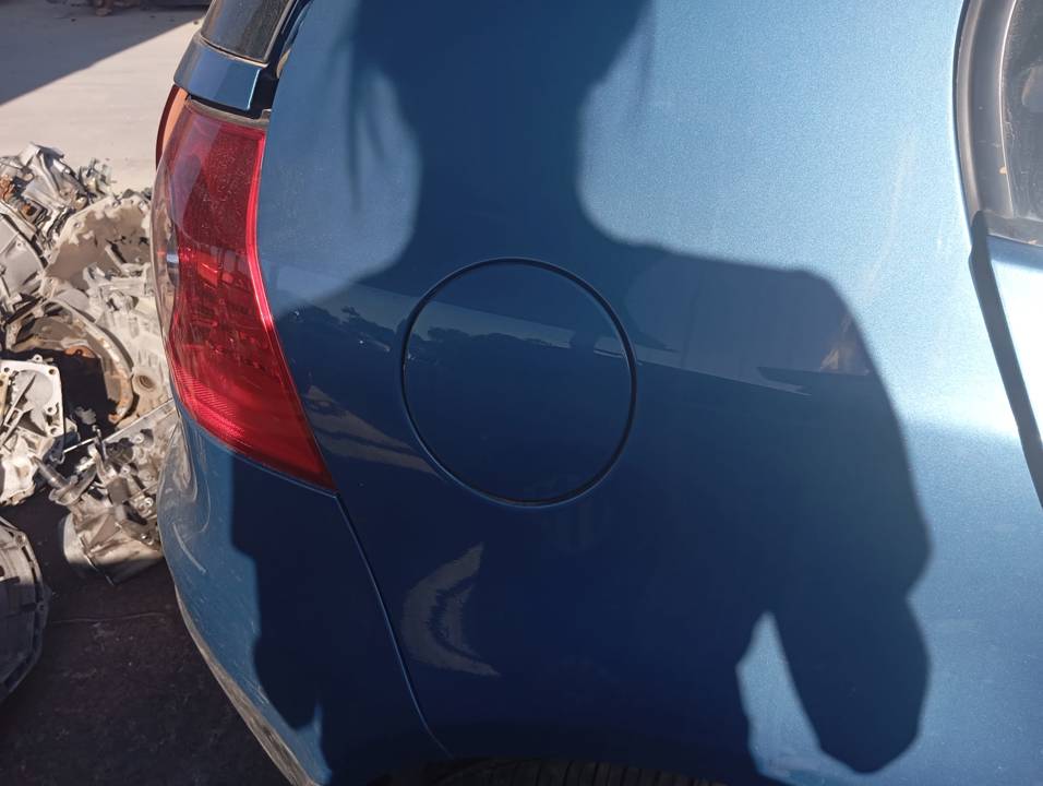 TAPA EXTERIOR COMBUSTIBLE