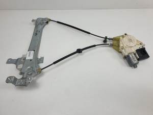 ELEVALUNAS TRASERO DERECHO 827306548R RENAULT MEGANE III BERLINA 5P Autodesguaces Alicante