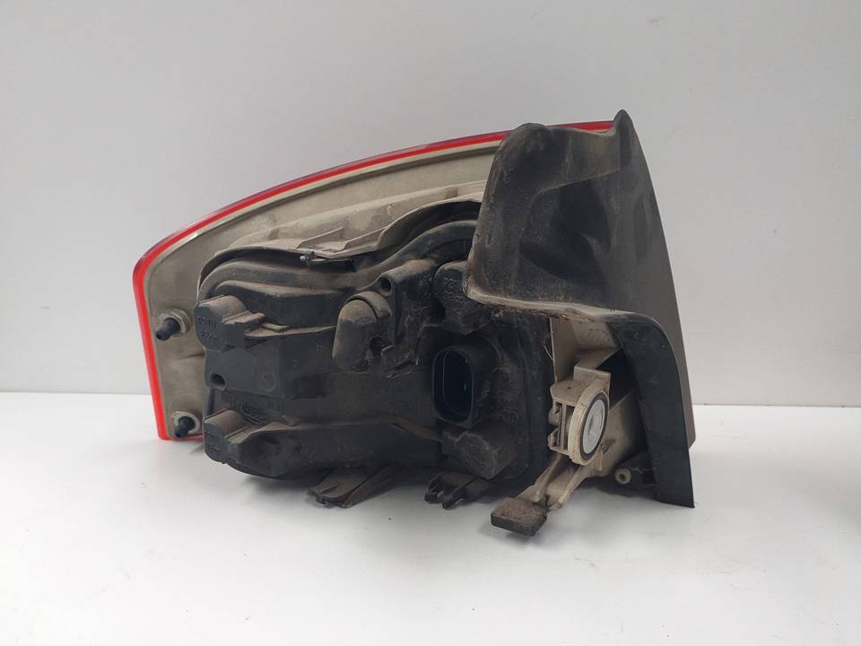 PILOTO TRASERO DERECHO