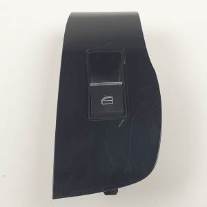 MANDO ELEVALUNAS TRASERO IZQUIERDO BDGF66370 MAZDA CX-30 Autodesguaces Alicante