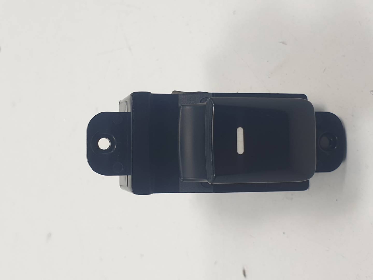 MANDO ELEVALUNAS DELANTERO DERECHO - 985751W010 - KIA - RIO (UB)