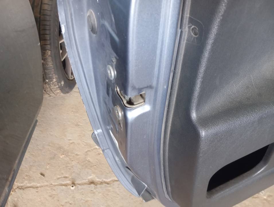 CERRADURA PUERTA DELANTERA IZQUIERDA