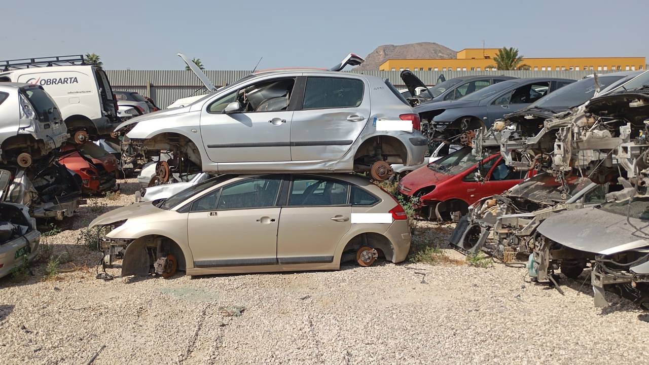 Imagen del vehículo CITROEN C4 BERLINA