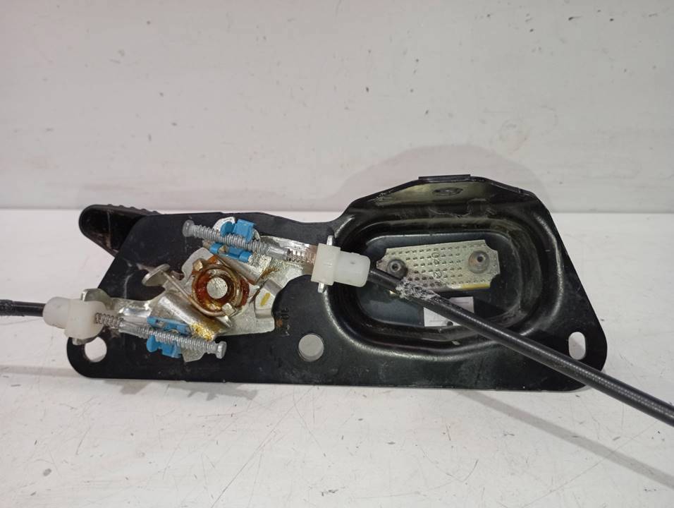 CERRADURA MALETERO / PORTON
