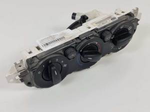 MANDO CALEFACCION / AIRE ACONDICIONADO 7M5T19980AA FORD FOCUS TURNIER (CB4) Autodesguaces Alicante