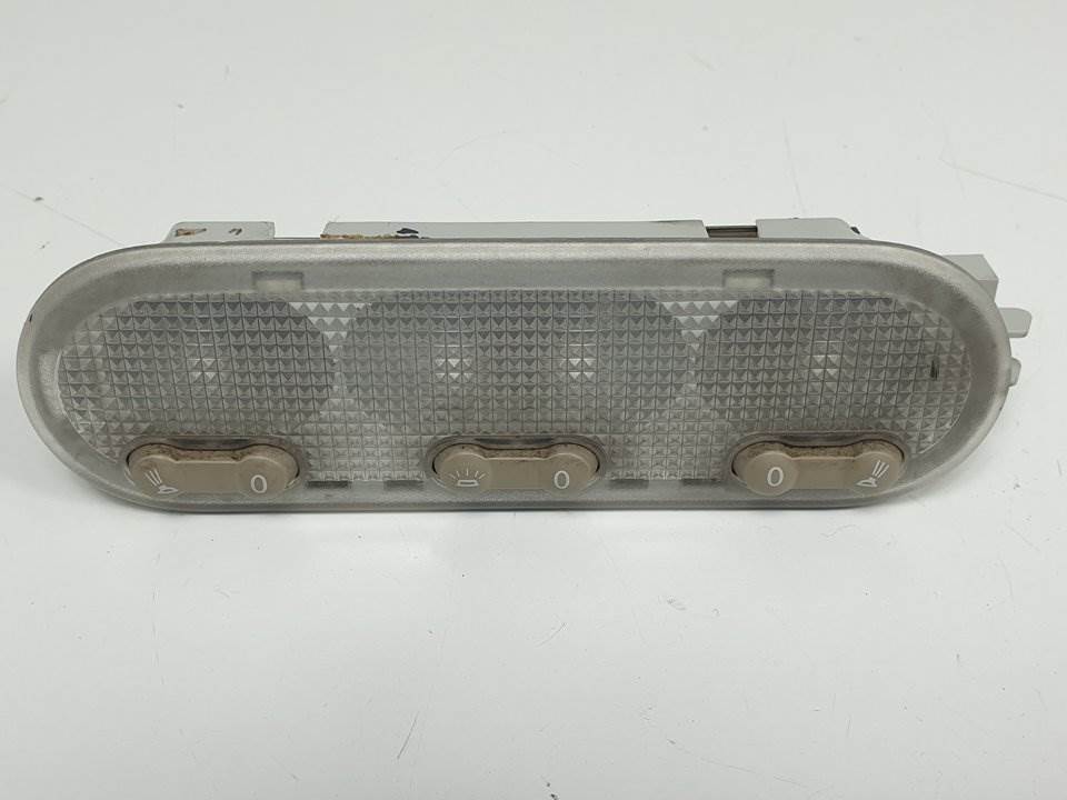 LUZ INTERIOR - 8200073234 - RENAULT - MEGANE II BERLINA 5P