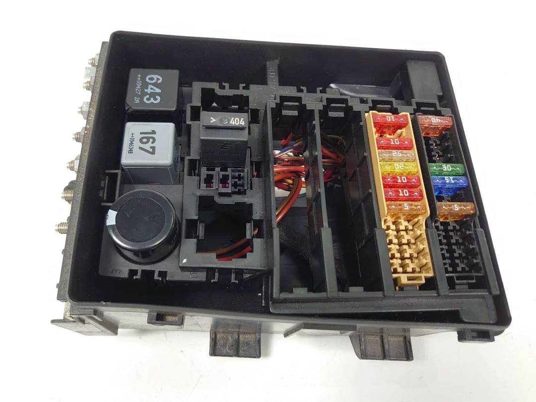 CAJA RELES / FUSIBLES - 8J0937503 - AUDI - TT (8J3/8J9)